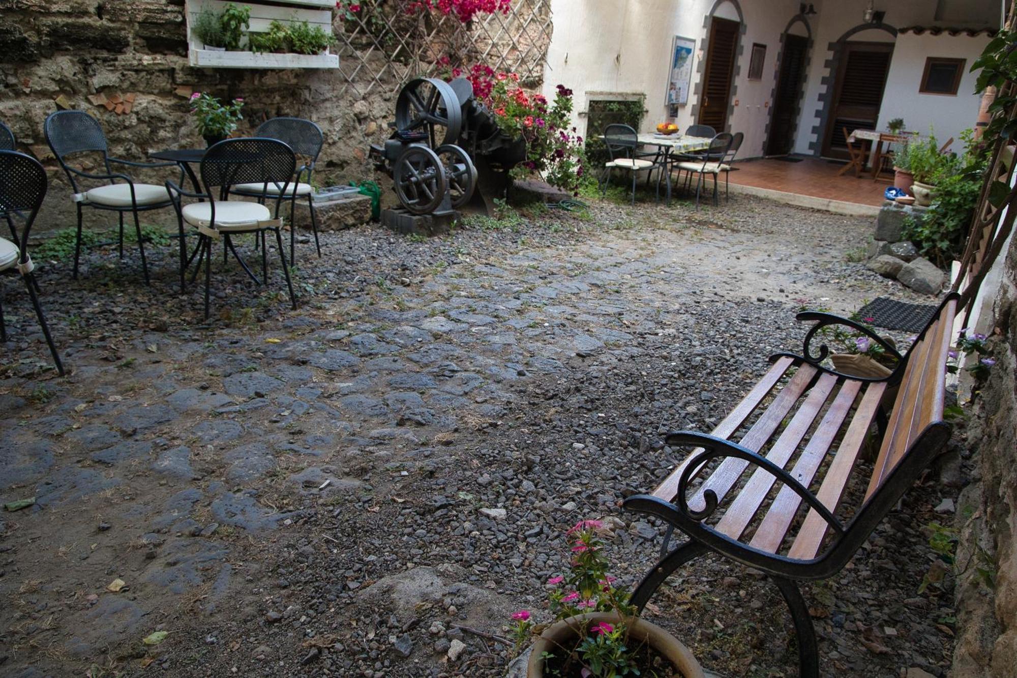 Baglio Antico Forno Hotel Isola di Ustica Bagian luar foto