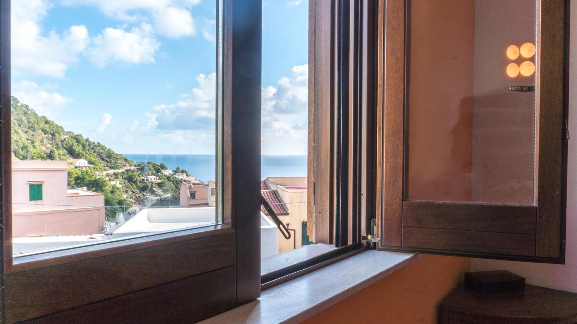 Baglio Antico Forno Hotel Isola di Ustica Bagian luar foto